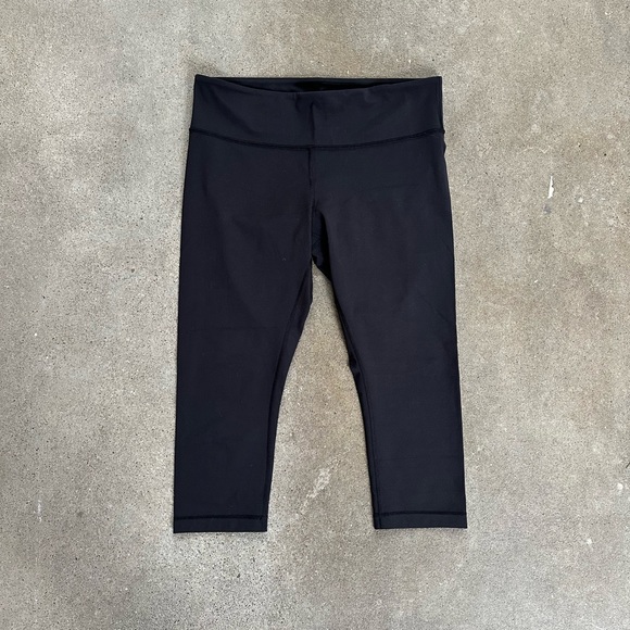 Lululemon Wunder Under Crop Mid Rise Full On Luxtreme 21” Black Size 12 - Picture 4 of 8